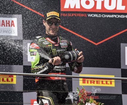 Jonny Rea made a good comeback to win Race 3 on Sunday afternoon at Phillip Island.