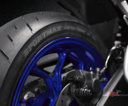 BikeReview-2020-Yamaha-YZF-R3-1