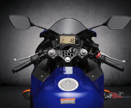BikeReview-2020-Yamaha-YZF-R3-2