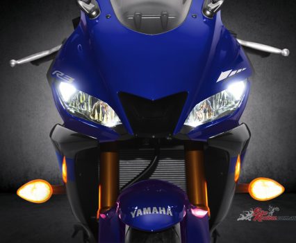 BikeReview-2020-Yamaha-YZF-R3-9