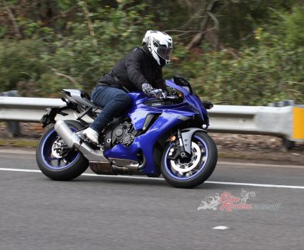 Bikereview-2020-Yamaha-R1-13