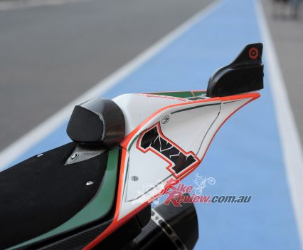 BikeReview_AlitaliaRSV4Aprilia_Biaggi_Ware (15)
