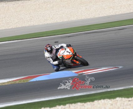 BikeReview_AlitaliaRSV4Aprilia_Biaggi_Ware (5)