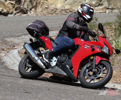 Bikereview-RJays-Arai-Macna-Nick (1)