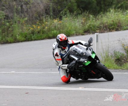 Bikereview-2021-Kawasaki-ZX-10R-17