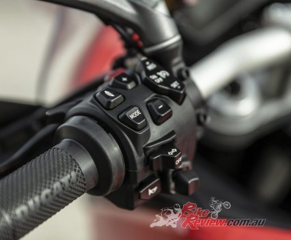 Adjustment is made easy via the buttons on the bars.