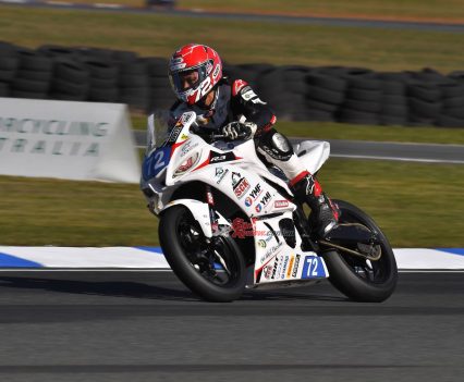 BikeReview-ASBK-Rd3-Sunday-Wakefield (7)