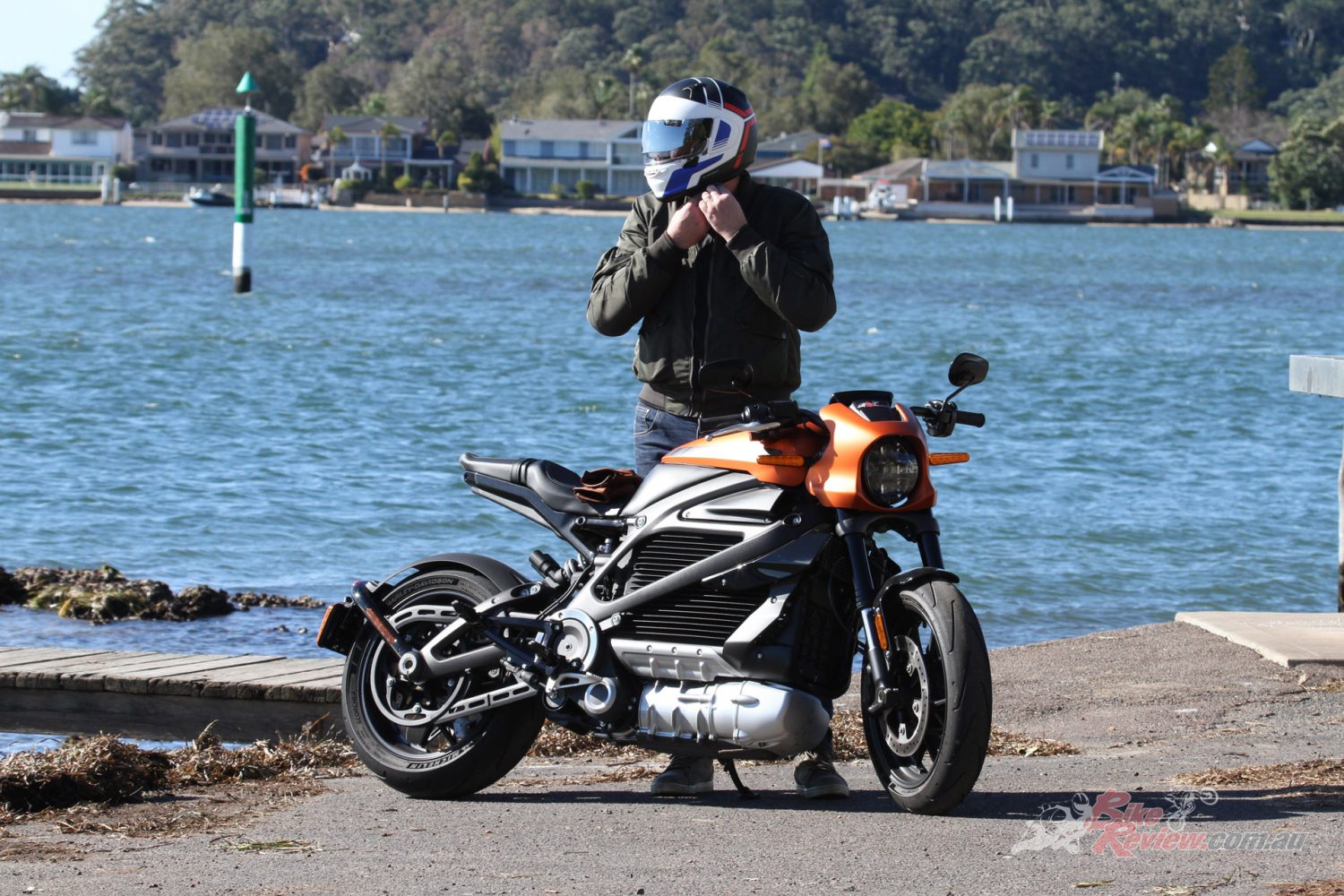 Ready to go. The Arai Profile-V with Pro Shade and Cardo Packtalk Bold.