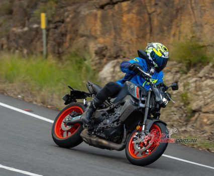 BikeReview-2021-Yamaha-MT-09-Road-Test-21