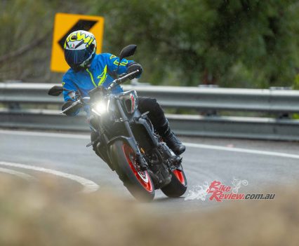 BikeReview-2021-Yamaha-MT-09-Road-Test-24