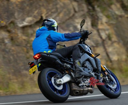 BikeReview-2021-Yamaha-MT-09-Road-Test-28