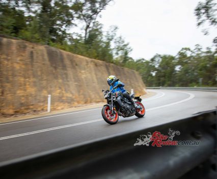 BikeReview-2021-Yamaha-MT-09-Road-Test-38