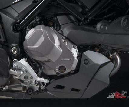 937cc Testastretta 11° engine.