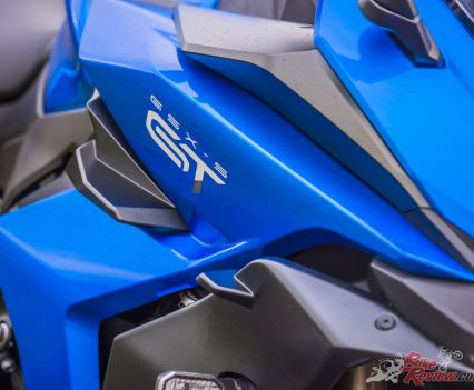 BikeReview-2022-Suzuki-GSX-S1000GT-47