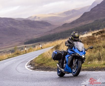 BikeReview-2022-Suzuki-GSX-S1000GT-73