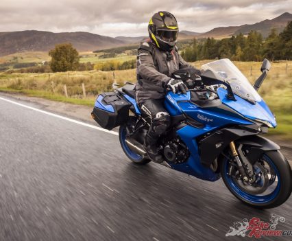 BikeReview-2022-Suzuki-GSX-S1000GT-75