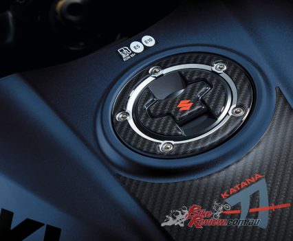 BikeReview_06_FUEL_CAP_PROTECTION_STICKER copy