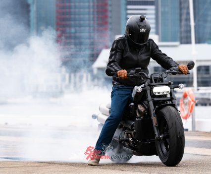 Despite drag racing and burnouts, there were no signs at all of any clutch issues. It must be super strong!