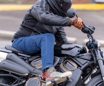 Rear brake pedal is well positioned.