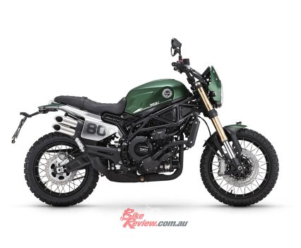 The Leoncino 800 Trail shares most of parts of the standard model...