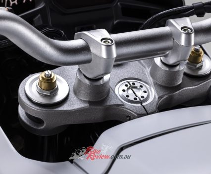 46mm upside-down Kayaba fork.