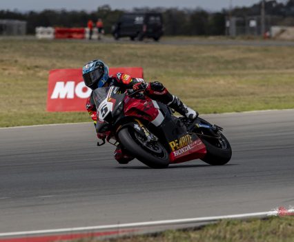 Alpinestars has announced their continuing support of the Superbike class for the 2022 season.