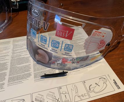 BikeReview_Arai_ProfileV_Cardo_PackTalk_Bold (77)