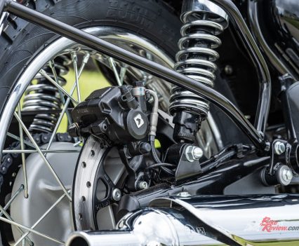 270mm disc, single piston ­floating caliper.