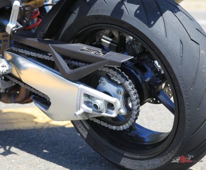 BikeReview-Aprilia-Tuono-V4-1100-Details-33