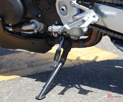 BikeReview-Aprilia-Tuono-V4-1100-Details-37