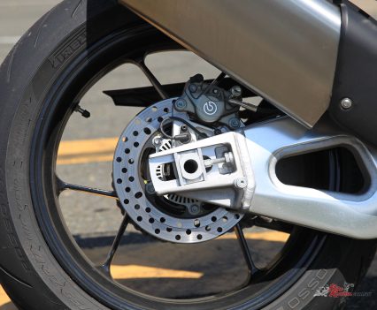 220mm Steel rear disc.