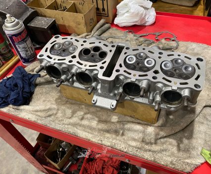 Stu and Chris got to work pulling apart the 1000cc powerhouse.