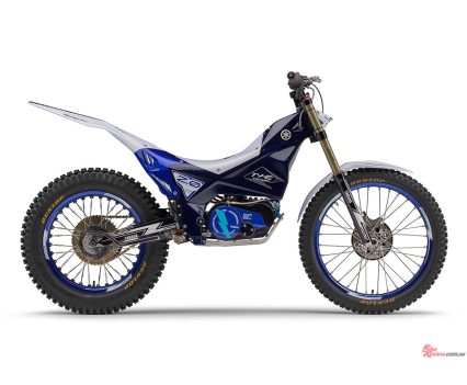 The bike features traditional mechanical components too...