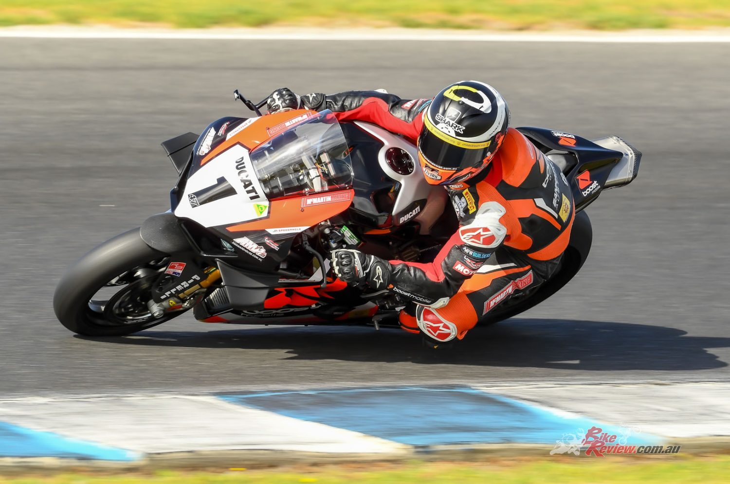 Maxwell was looking lightning fast at round one of 2022 until it all came crashing down a few laps in.