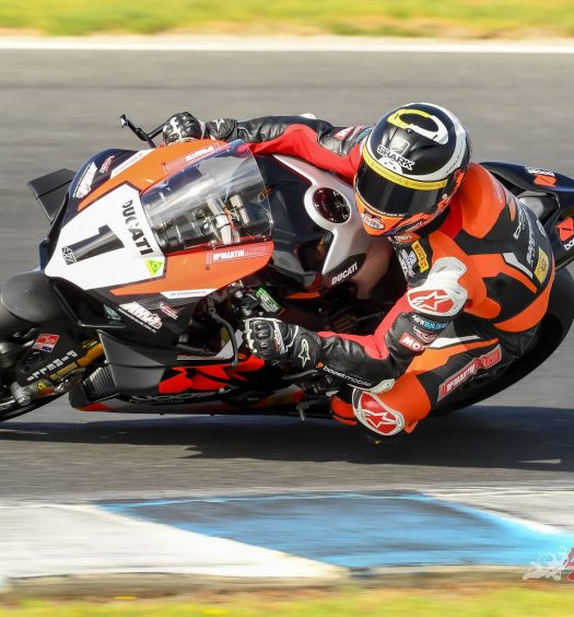 Maxwell was looking lightning fast at round one of 2022 until it all came crashing down a few laps in.