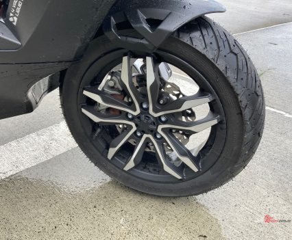 Cool alloy wheels and Pirelli Angel Scooter tyres.