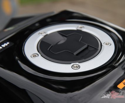 Fuel consumption averaged 6.1L/1000km on the test. The capacity is 19L.