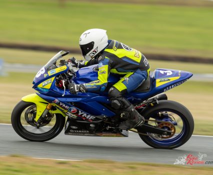 Dunker again tried a magic trick in an attempt to disappear from view and got out to a .4 lead early in the race.