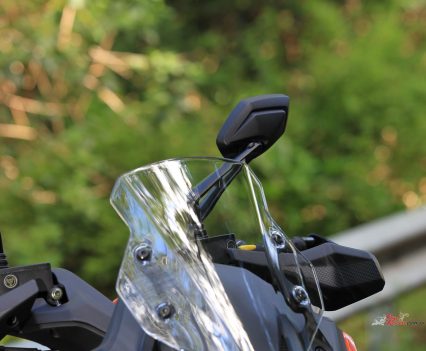 The windshield has been dramatically downsized compared the the Downtown 350i.