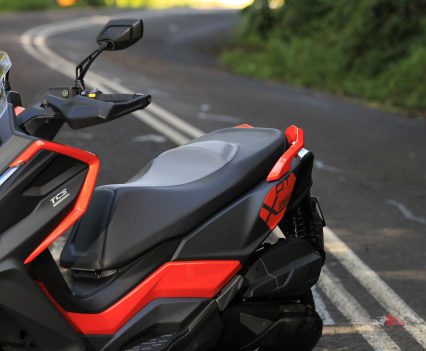 Comfortable stepped seat with more than enough space for a passenger.