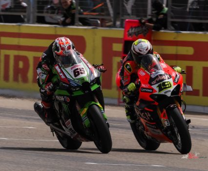 Jonathan Rea and Alvaro Bautista went head-to-head in the 18-lap season opening race of the 2022 MOTUL FIM Superbike World Championship at the Spanish circuit of Aragon.
