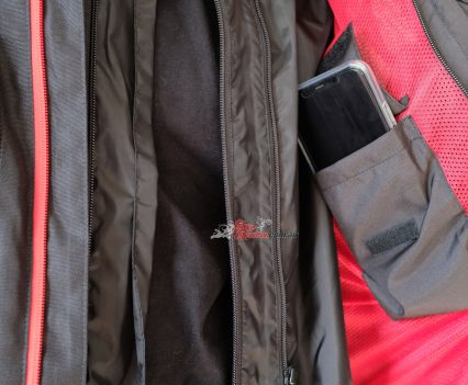 The dedicated interior phone pocket is slightly too small for modern day smartphones.