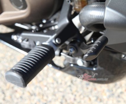 Rubber footpegs, good rear brake.