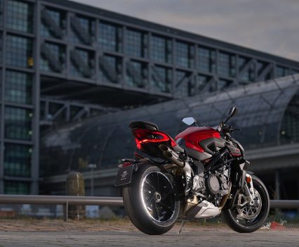 Ago Red / Dark Metallic Matt Grey