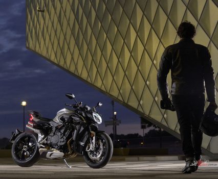 Magnum Silver / Dark Metallic Matt Grey