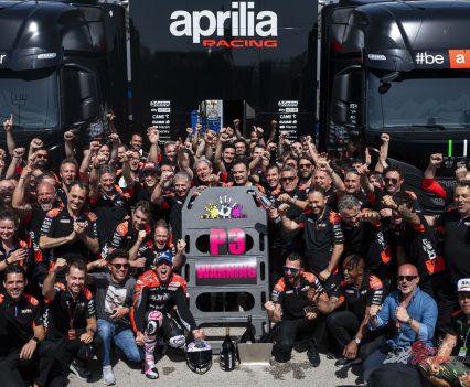 BikeReview-MotoGP-Aprilia-Jerez- (1) Thanks to this second consecutive podium, his third of the season after winning in Argentina, Aleix Espargaró is now second in the overall standings with 82 points, 7 behind the leader, Fabio Quartararo.