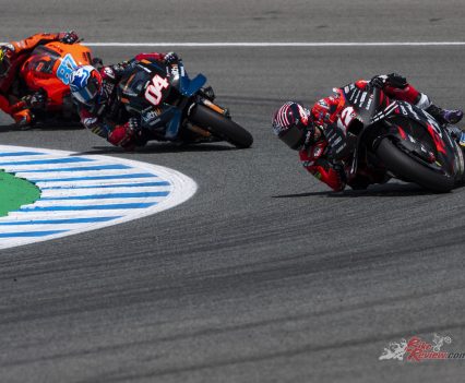 BikeReview-MotoGP-Aprilia-Jerez- (5)