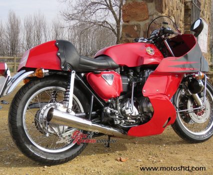 Japauto 1000VX Road Bike. Photo Credit: Moto Antigus.