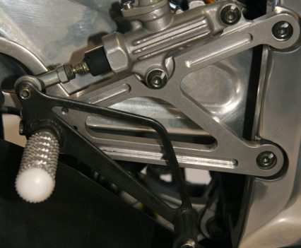 Light rear brake set-up.