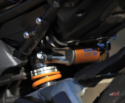 The front and rear are both adjustable through the dash.